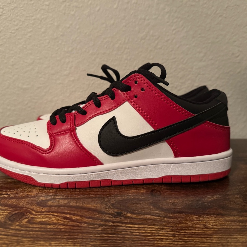 Nike SB Dunk low Pro Red Chicago